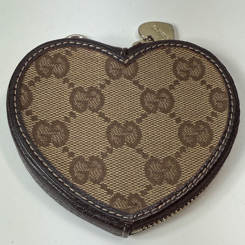 Authentic Gucci GG Canvas Heart Coin Case Wallet